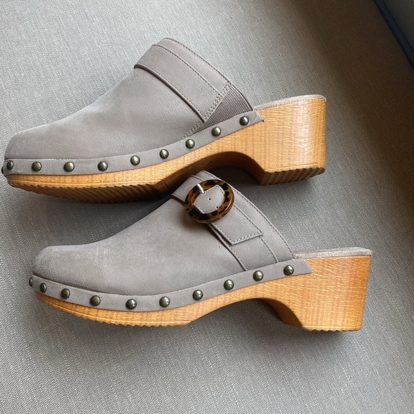 Mia Arturo Low Retro Wood Suede Studded Clogs Size 8 - Picture 4 of 12